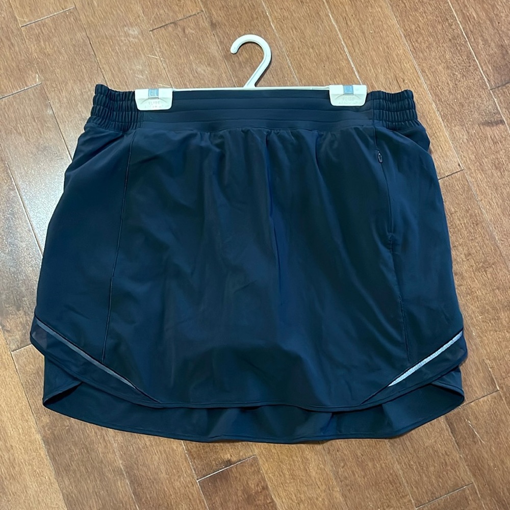 Lululemon Skort. NWOT. Size 16. Black